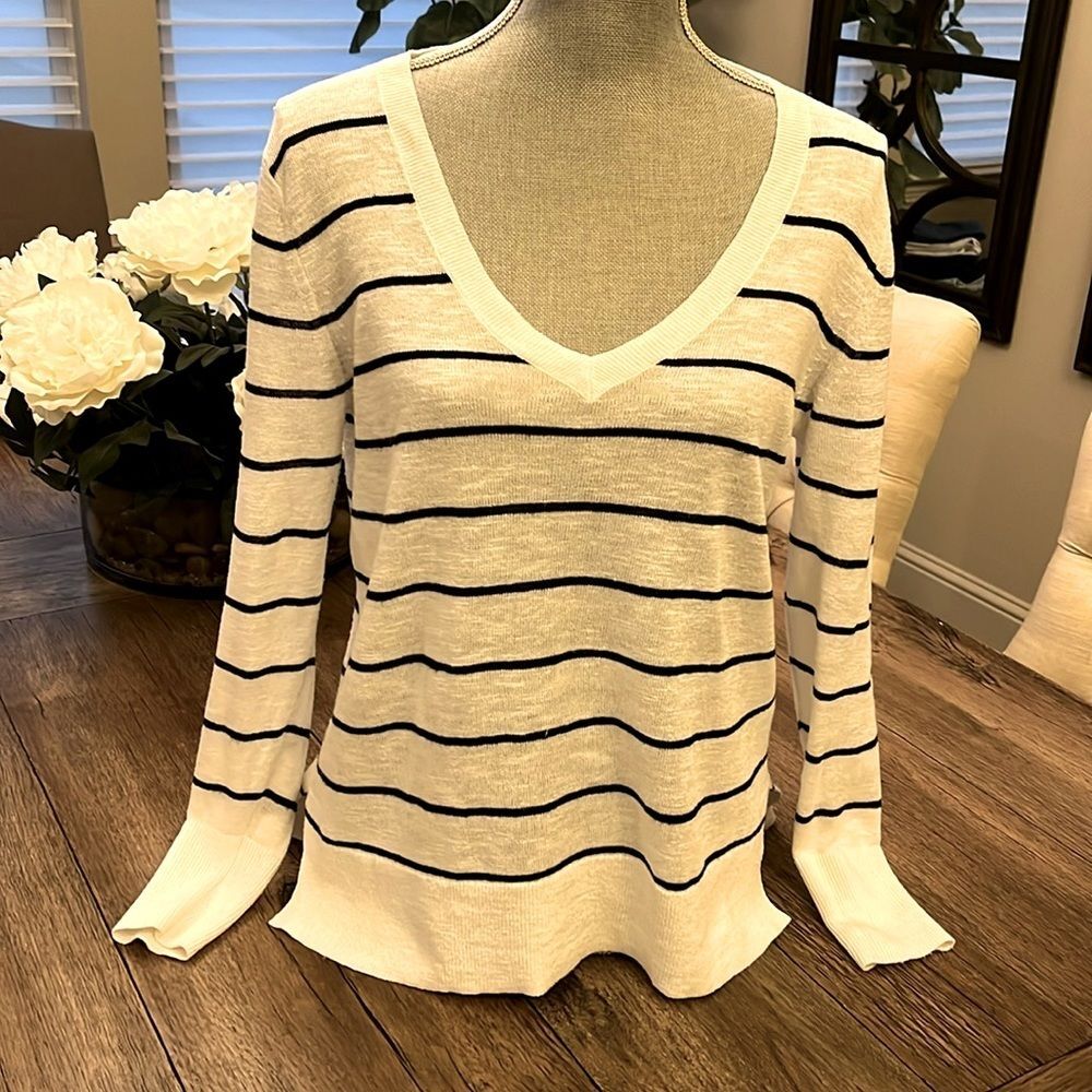 BANANA REPUBLIC SWEATER SIZE XS
